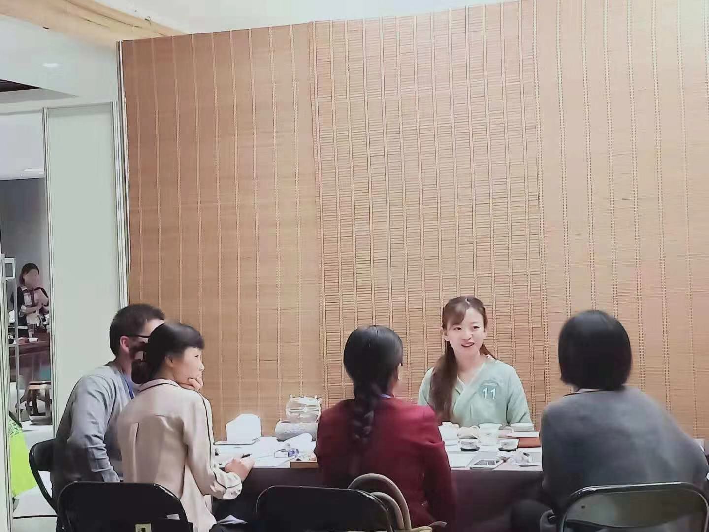 我院摘得团体赛三等奖的作品为《妈妈的茶,获得个人创新茶艺二等奖